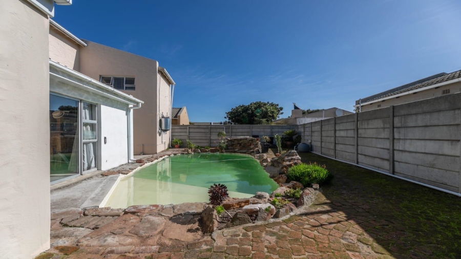 To Let 3 Bedroom Property for Rent in Edgemead Western Cape